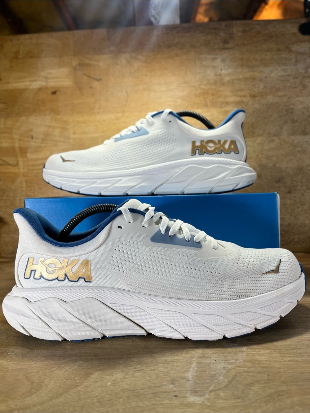 Hoka One One Arahi 7 CUSHIONED Mens Size 10.5 Running Shoes Sneakers Blue
